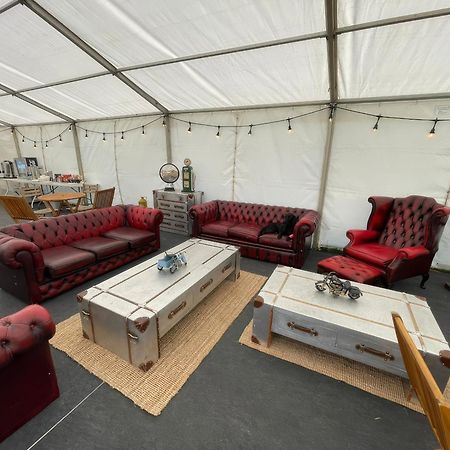 Silverstone Glamping And Pre-Pitched Camping With Intentsgp Hotel Exterior photo