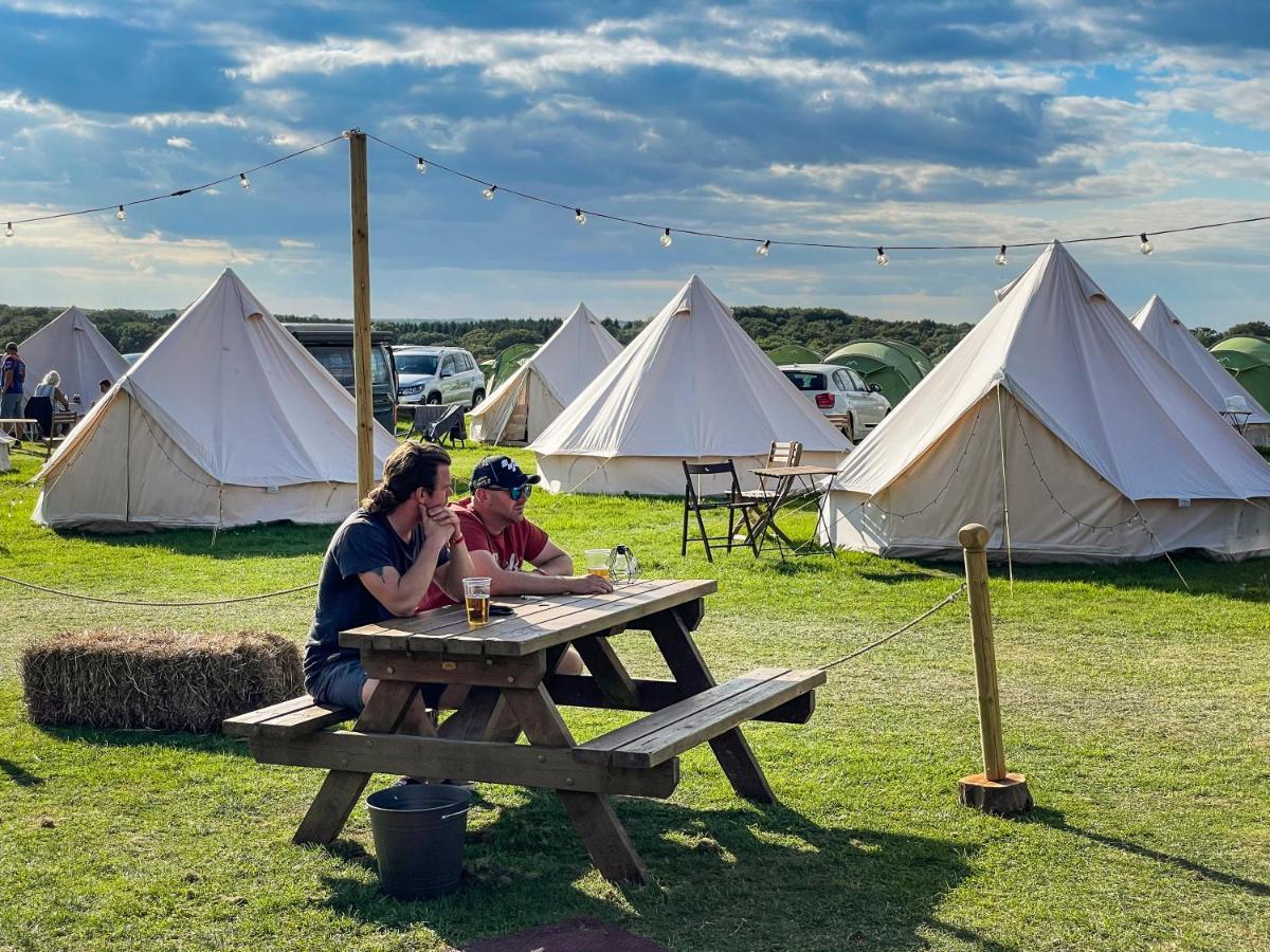 Silverstone Glamping And Pre-Pitched Camping With Intentsgp Hotel Exterior photo